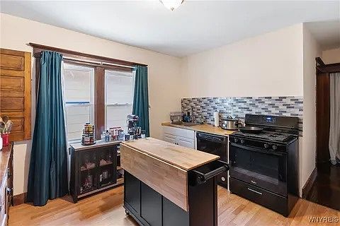 1st image of 30 Geary St Unit 2