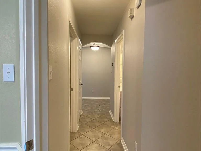 1727 Fallen Leaf Ln — Photo 12