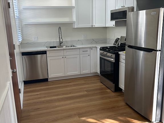 2nd image of 9206 S Crenshaw Blvd