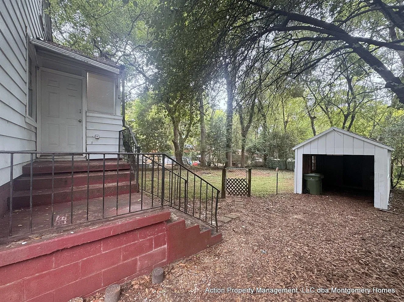 2225 Windsor Avenue — Photo 3