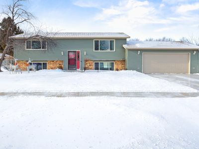 2801 22nd St S, Fargo, ND, 58103