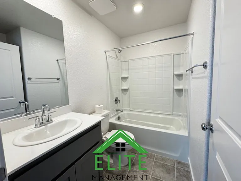 7635 Heatherpace Dr — Photo 19