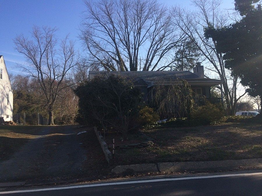 2nd image of 113 Creek Rd