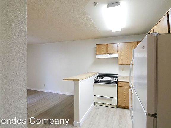 3rd image of 4540 54th St APT 5