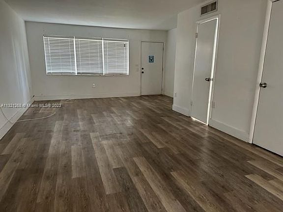 2nd image of 1550 NE 151st St APT 104