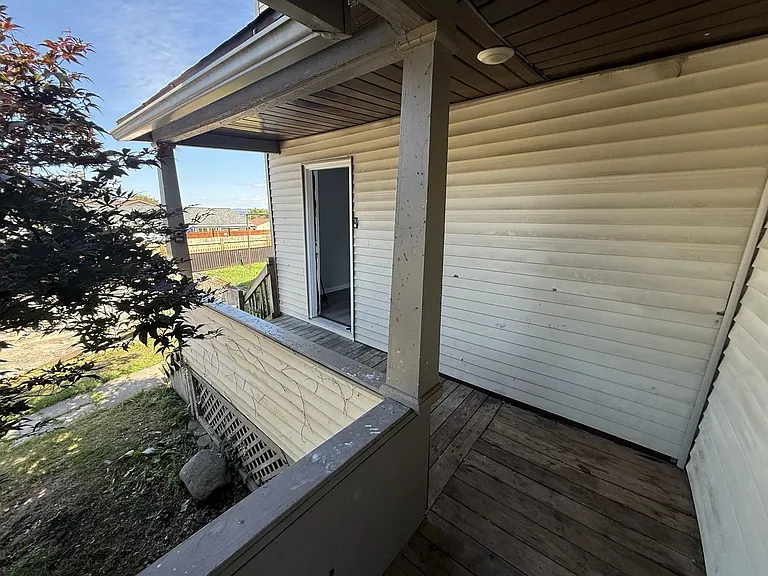 194 Green St — Photo 17
