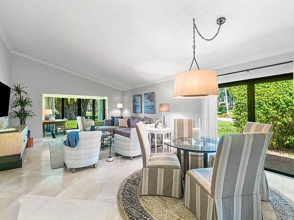 3rd image of 20 Stratford Drive #D