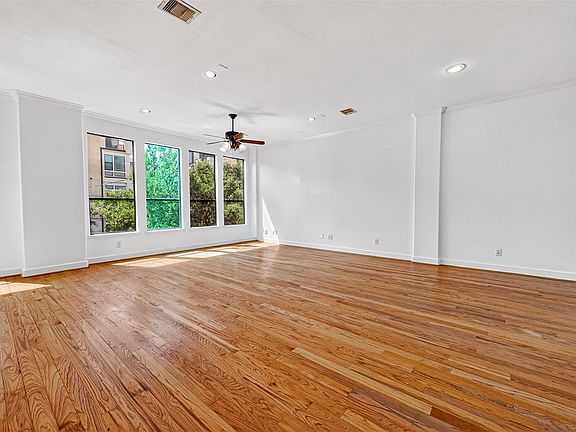 5th image of 2118 Holman St