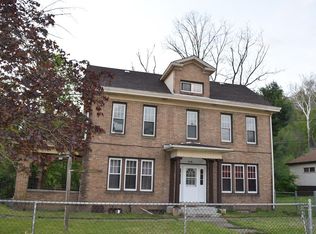 4238 Cross Creek Rd, Wellsburg, WV 26070