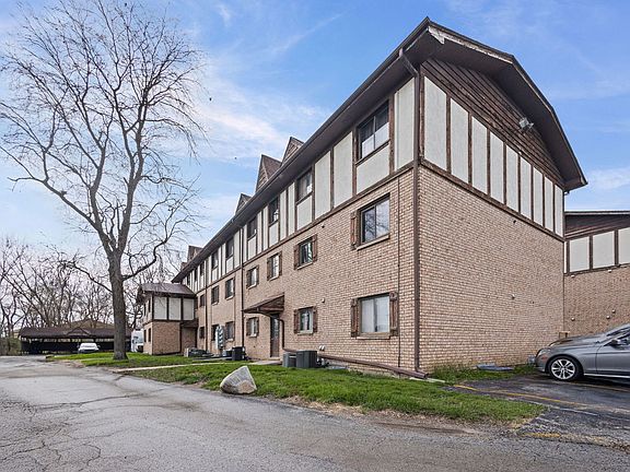 3rd image of 2815 Glenwood Lansing Rd APT 205