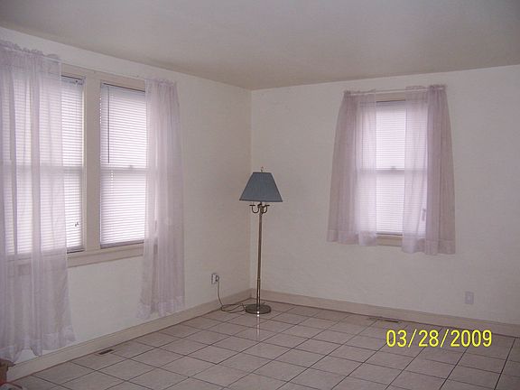 Living Room- Ceramic Tile