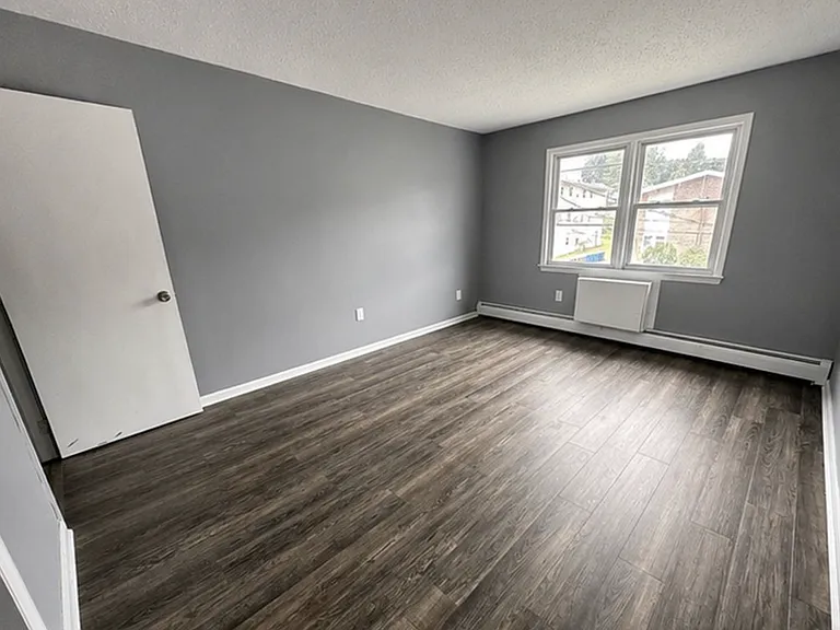 34 Royal Oak Dr #9 — Photo 6