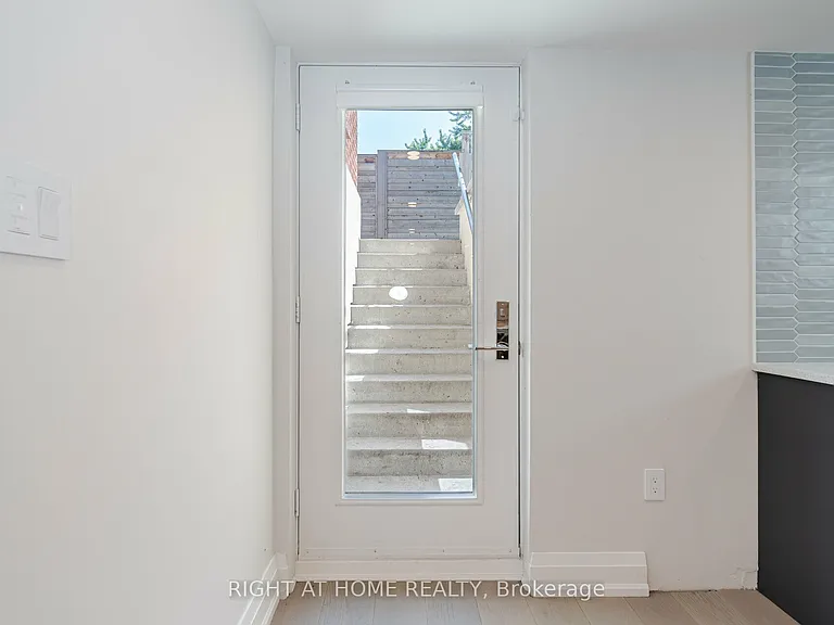 19 Talgarth Rd — Photo 36