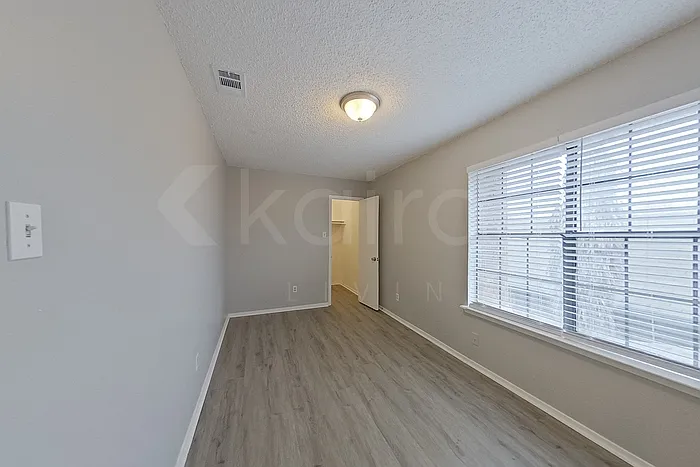 822 Courtenay Pl — Photo 13