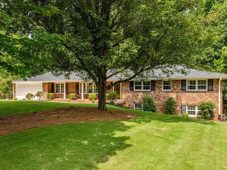 2646 Caladium Dr NE — Photo 30