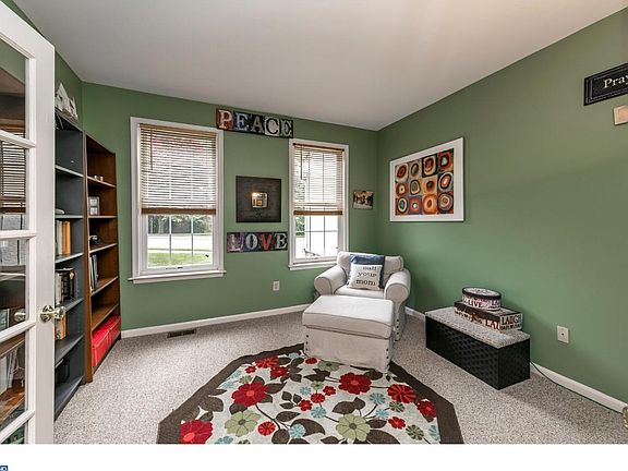 4th image of 1012 Chiswell Dr