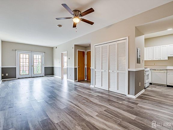 3rd image of 160 Durham Ave APT 306