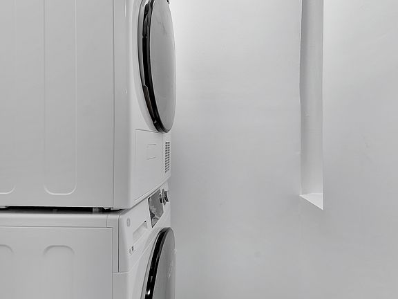 5th image of 412 E 9th St APT 16