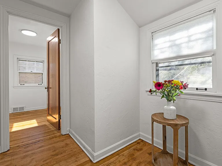 255 Gilkeson Rd — Photo 14