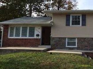 1125 Brookwood Ln, Secane, PA 19018
