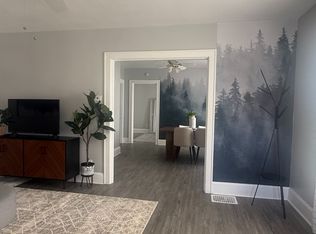 3833 Vine St #1, Cincinnati, OH 45217