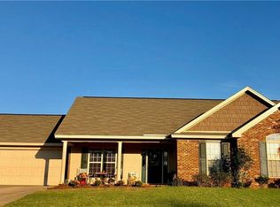 325 Cotton Terrace Loop, Deatsville, AL 36022