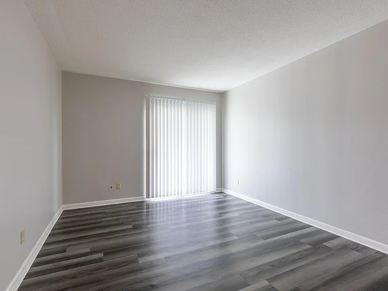 Devonshire Apartments — Photo 23