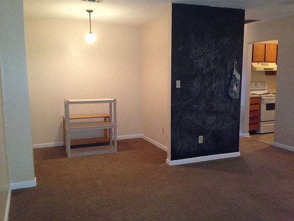 4th image of 1305 Airport Dr APT A2