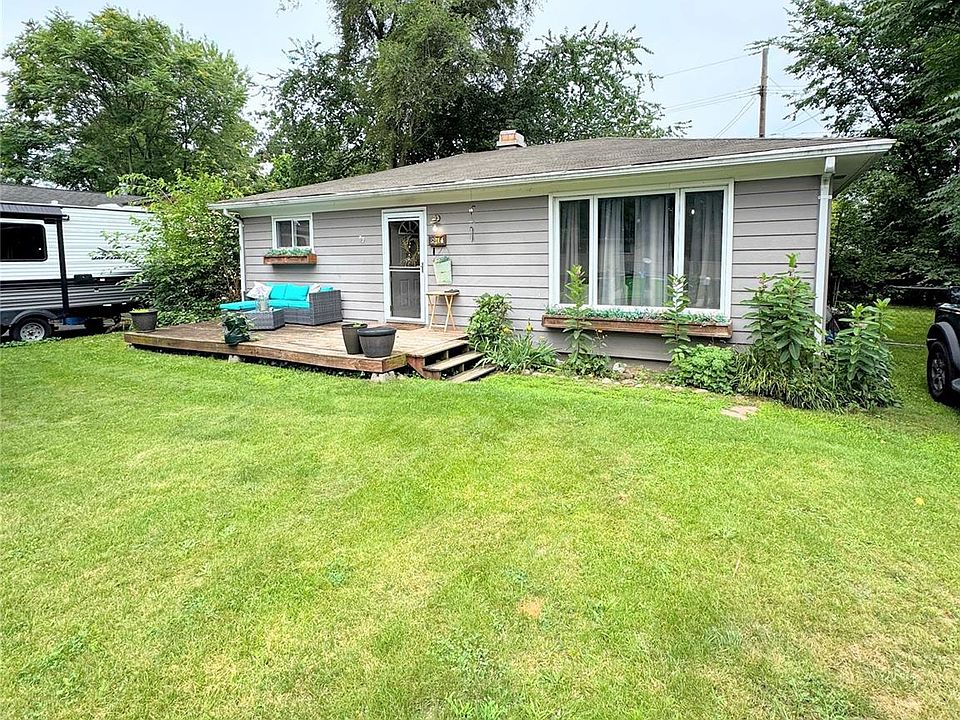 1st image of 870 Farnsworth Rd