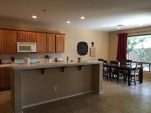 4th image of 3421 W Warren Dr