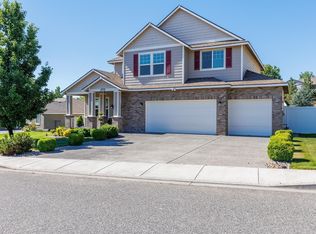 2773 Sawgrass Loop, Richland, WA 99354
