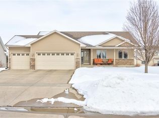 5013 NE Innsbruck Dr, Ankeny, IA 50021