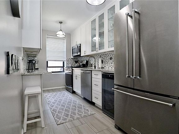 5th image of 2212 Plumb 1st St APT 5G