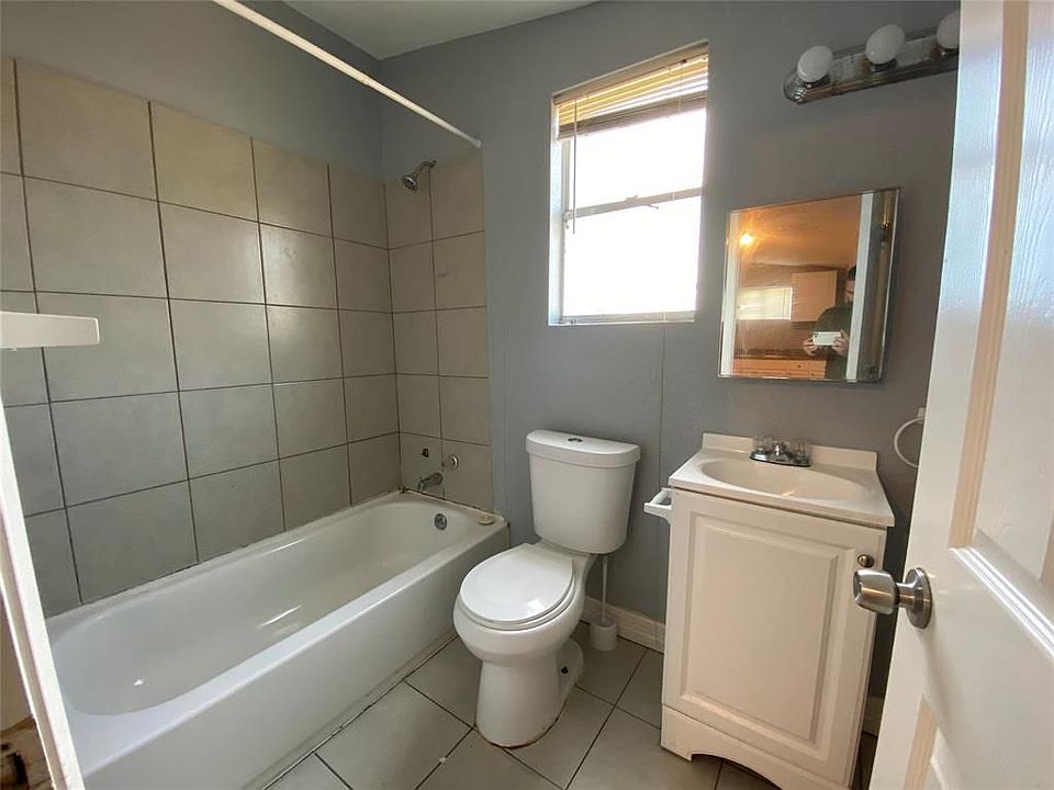 1st image of 3114 Avenue M 1/2