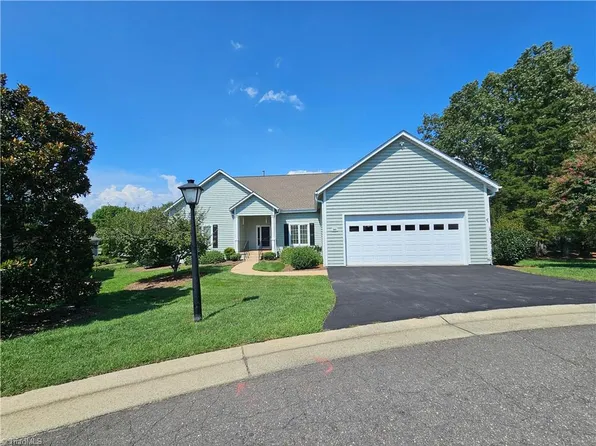 381 Hollybrook Dr, Advance, NC 27006