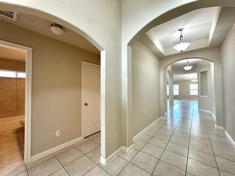 5977 Malta Cir — Photo 3