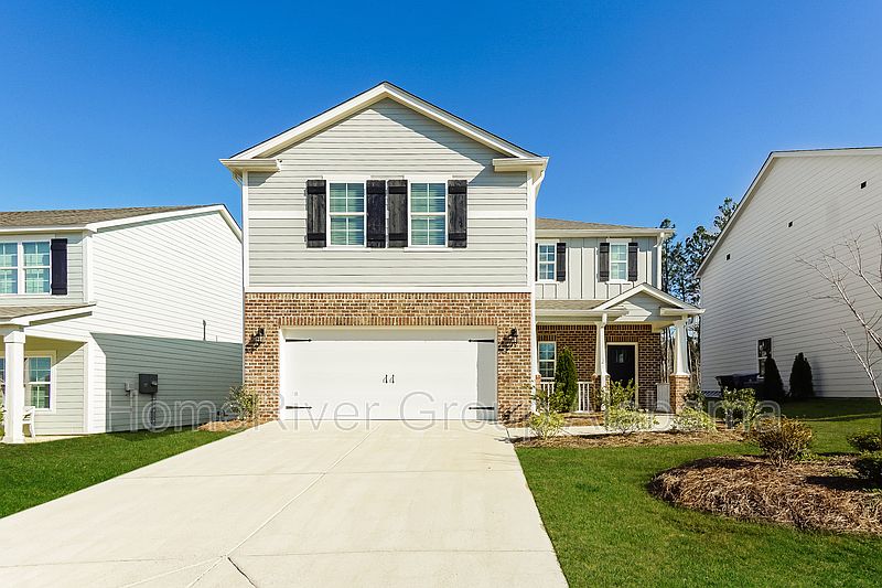 1st image of 1008 Park View Dr