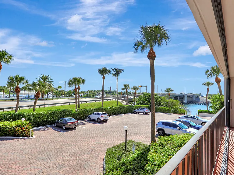 225 S Beach Rd #204 — Photo 5