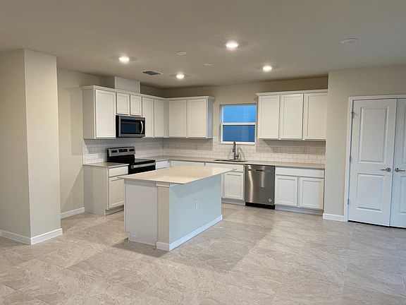 5th image of 5106 Royal Point Ave