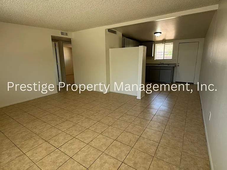 2302-2312 N Ralph Ave — Photo 8