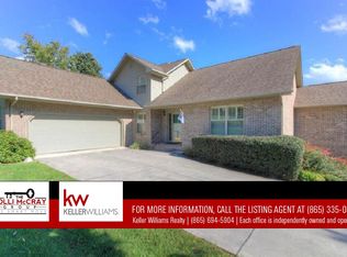 1017 Peterson Ln, Maryville, TN 37803
