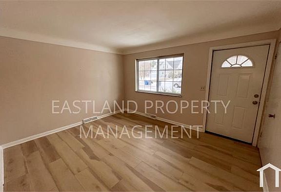 3rd image of 1517 Greenwood Ave #1517