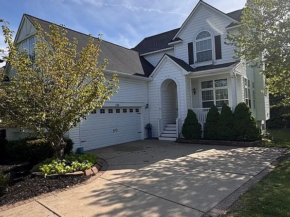 124 Champlain Blvd, Howell, MI 48843