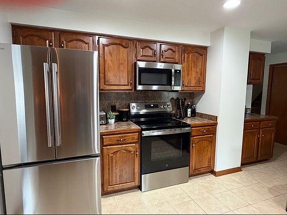 3rd image of 515 Woodside Ave SE