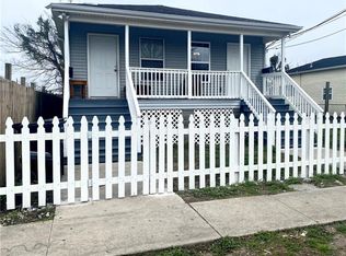 8933 Olive St, New Orleans, LA 70118