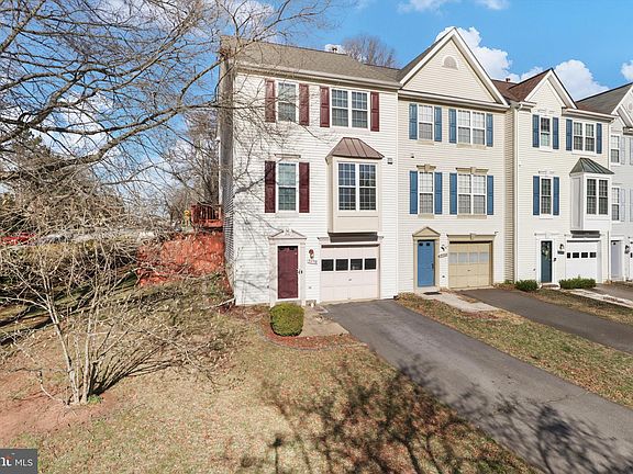 2nd image of 5990 Manorwood Dr