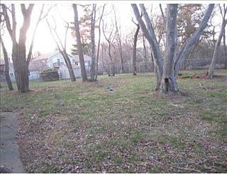 2nd image of 27 Stevens Ter