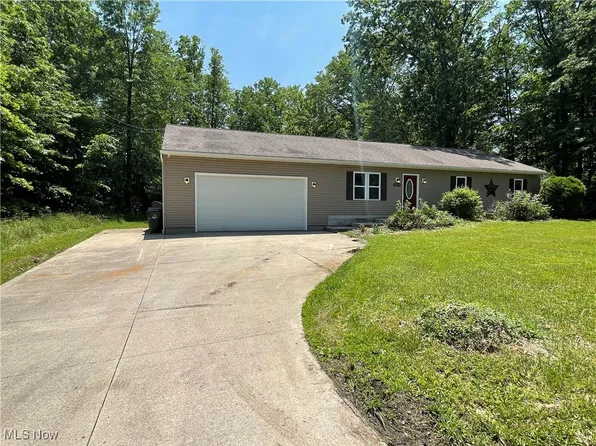 42197 Helen St, Elyria, OH 44035