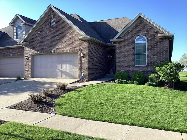 20 Prairie Vista Ct, Bloomington, IL 61704
