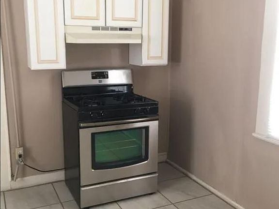 2nd image of 2904 Morehead Ave